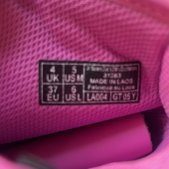 NWT DR. MARTENS - Picture 10 of 10